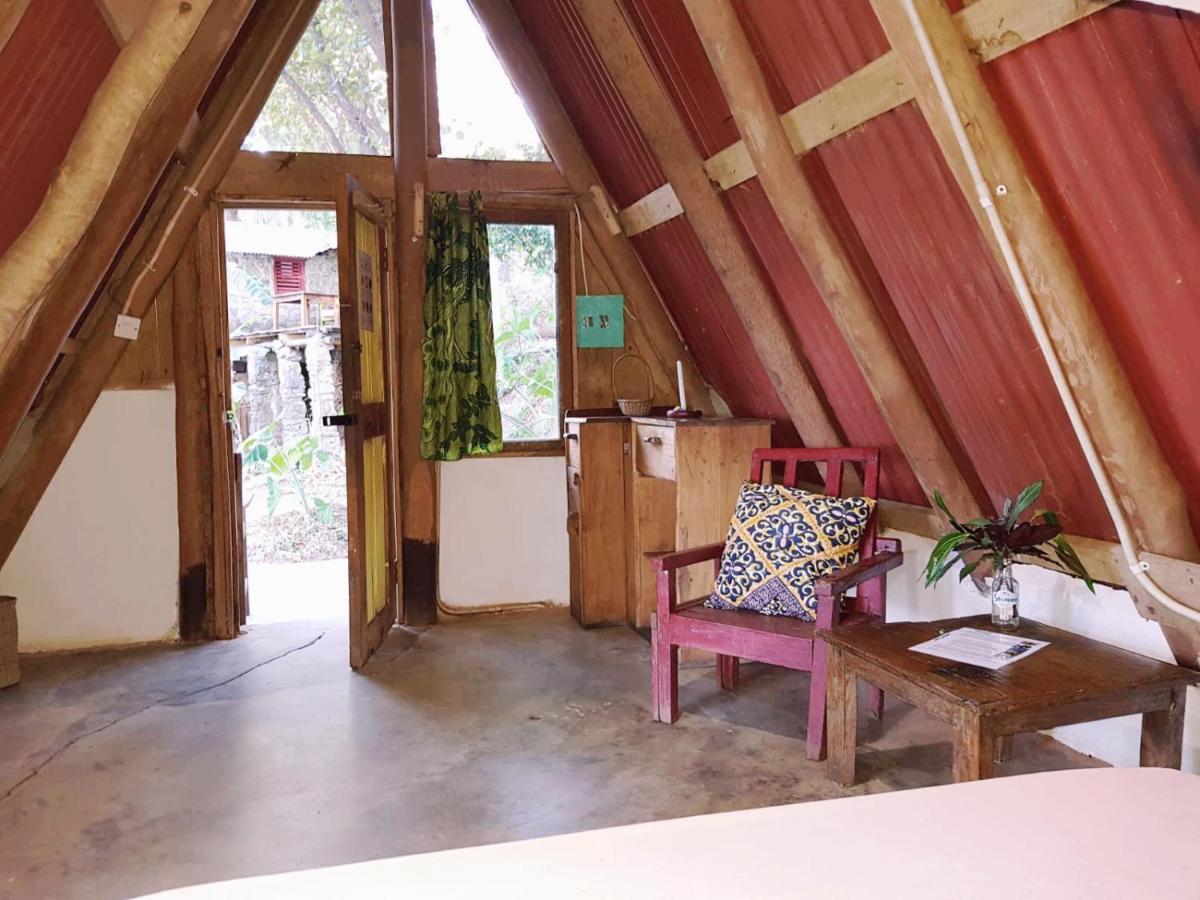 Butterfly Space- A Non-Profit Eco-Lodge Nkhata Bay Exterior photo