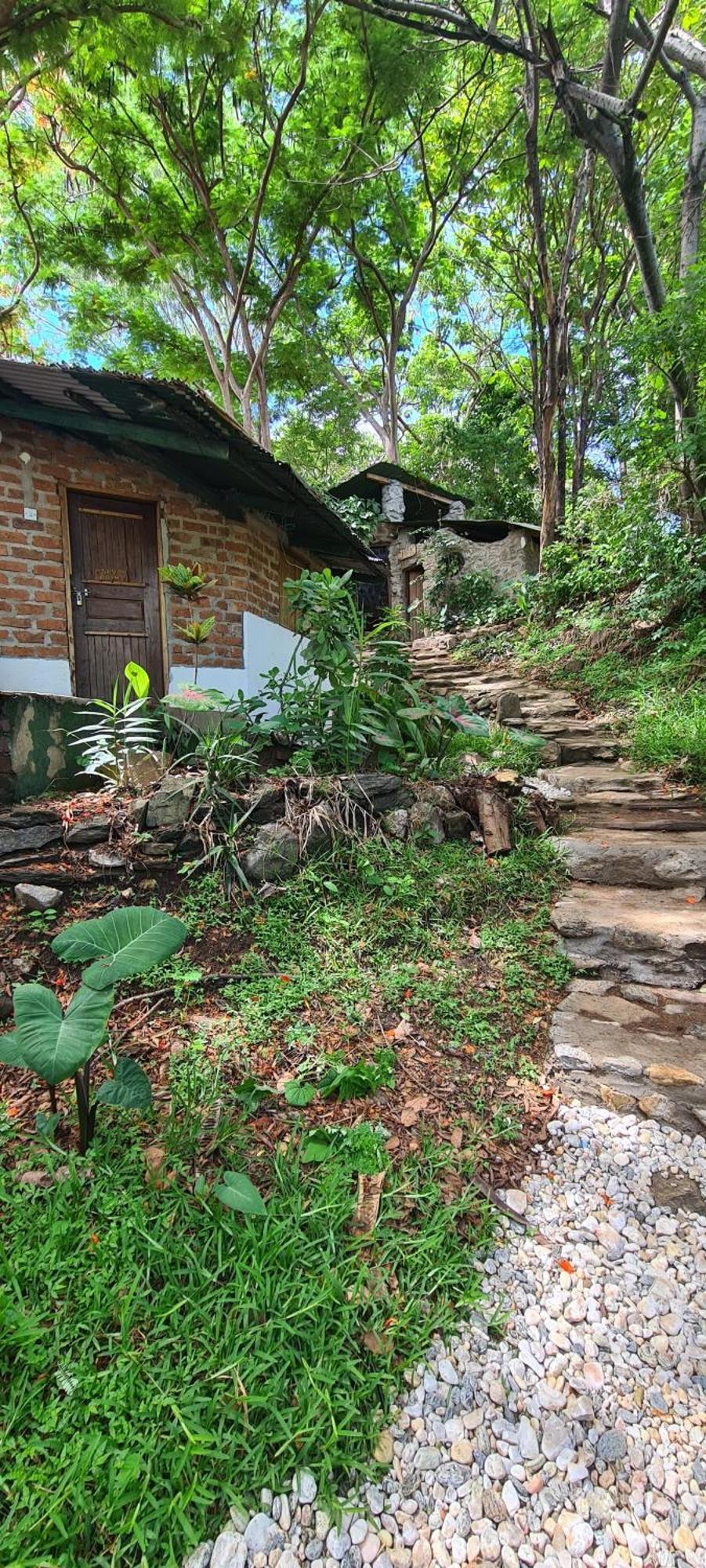 Butterfly Space- A Non-Profit Eco-Lodge Nkhata Bay Exterior photo